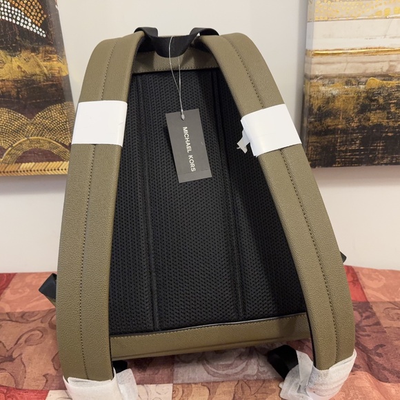 Michael Kors Cooper Ombré Signature Logo Backpack In OLIVE COMBO NWT - Picture 3 of 6